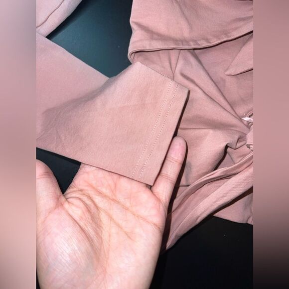 Superdown Mauve Britney Double Bow Long Sleeve Top Size Medium EUC - Picture 5 of 7